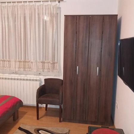 Ferienwohnung Apartman Donji Kraj Cetinje Exterior foto