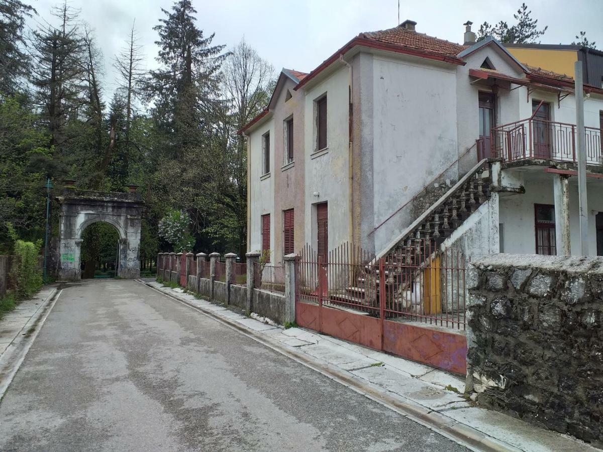 Ferienwohnung Apartman Donji Kraj Cetinje Exterior foto
